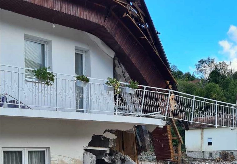 Lejla svojim tijelom spasila kćerku (13) nakon pada sa tri sprata porodične kuće